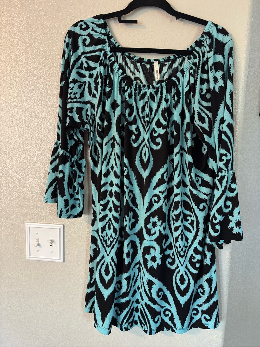 Cezanne Aqua Teal & Black Damask Ikat Print Bell Sleeve Blouse Size 3XL